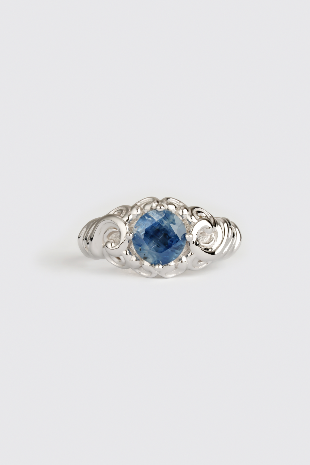 vintage baroque  kyanite Ring. R-014